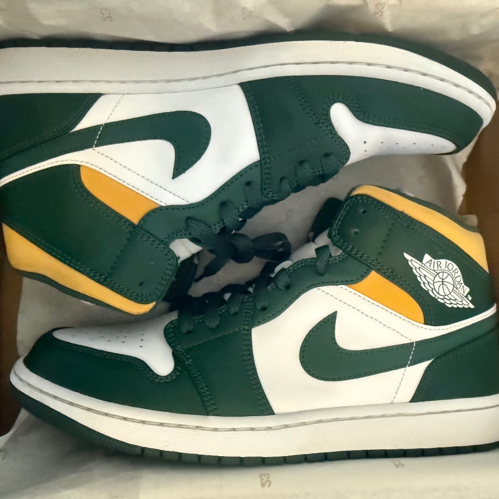 Nike Air Jordan 1 Mid Noble Green Pollen White 554724-371 Shoes M 10 / W 11.5